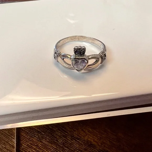 925 Sterling Silver stamp. Sapphire. Ring - Picture 4 of 5